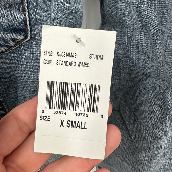 KUT FROM THE KLOTH NWT Kara Denim Jean Jacket in Medium Standard Wash// XS - Picture 8 of 13